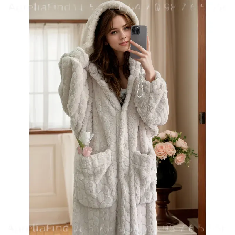 Roupão Feminino de Flanela Out - Bathrobe avaliação e preço